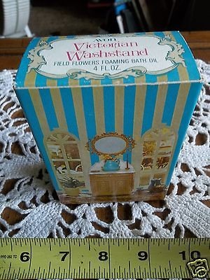   VICTORIAN WASHSTAND FIELD FLOWERS FOAMING BATH OIL FULL. NEW IN BOX