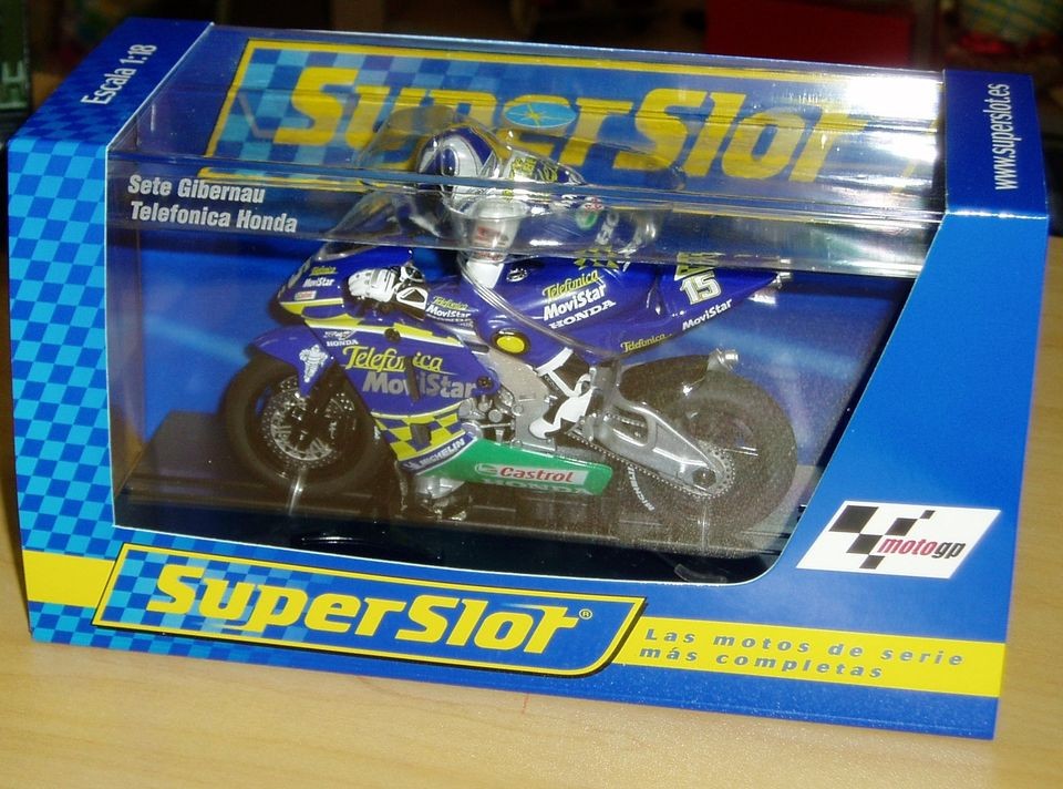 Scalextric / Superslot MotoGP 118   Honda RC211V Telefonica 