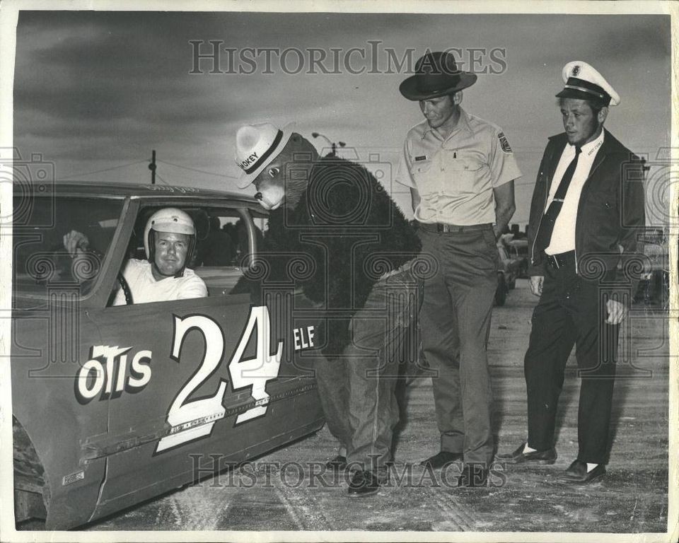   Photo Smokey the Bear and Billy Gill at Sunshine Speedway in Fla