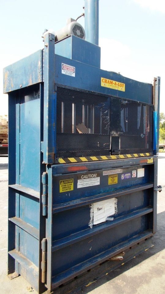 BLOW OUT SALE ON THIS 72 CRAM A LOT DOWNSTROKE CARDBOARD BALER BAILER