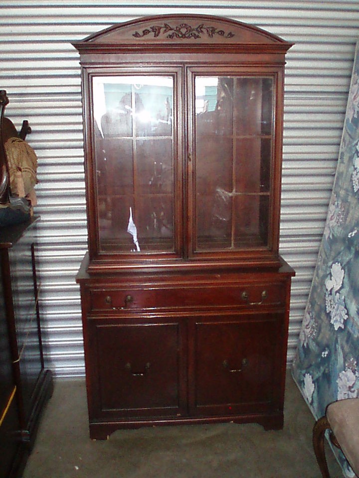 DUNCAN PHYFE CHINA CABINET MAHOGANY CIRCA 1940 GOOD SIZE