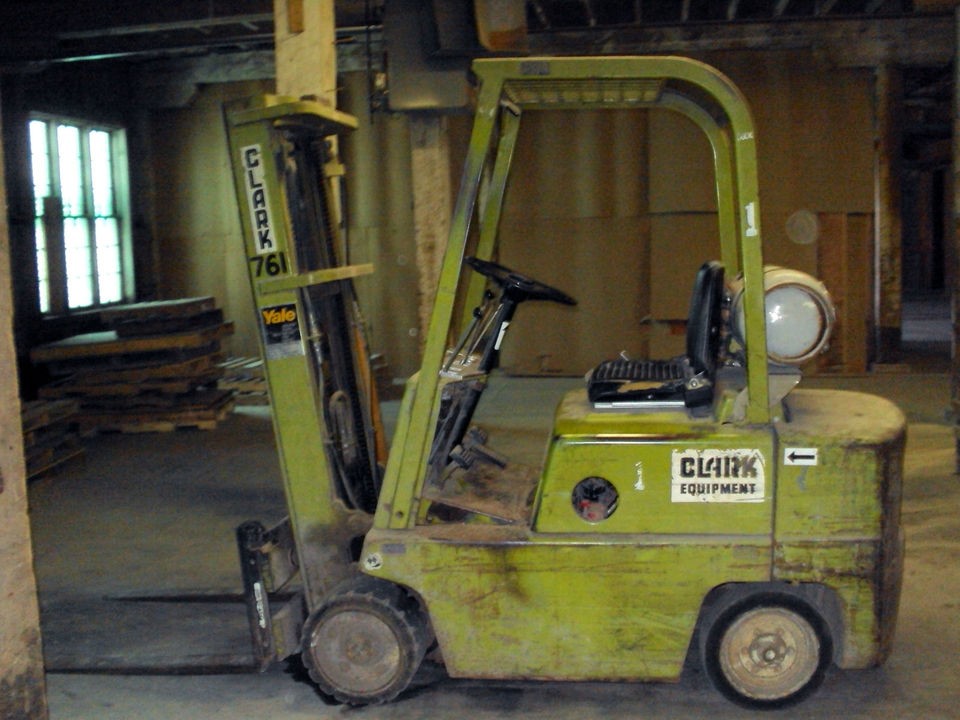 clark forklift in Forklifts & Other Lifts