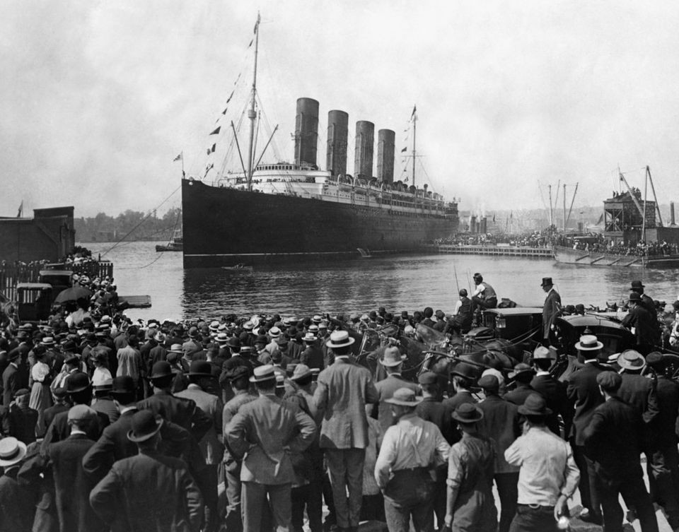   PHOTO BRITISH OCEAN LINER PASSENGER SHIP CUNARD LINE UNITED KINGDOM