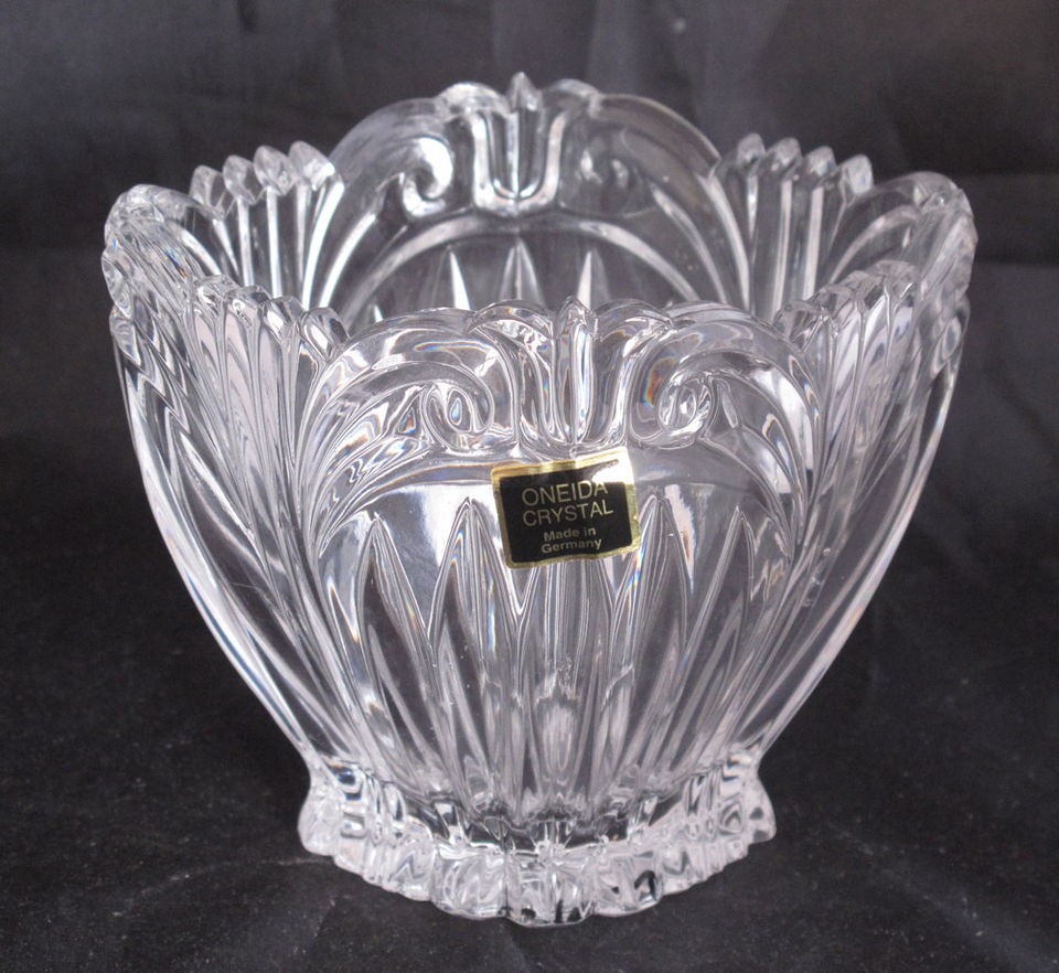 ONEIDA CRYSTAL BOWL DISH SMALL 4 INCH