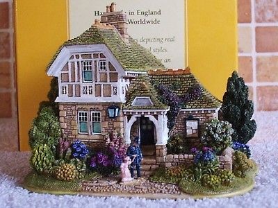 Lilliput Lane  BOBBY BLUE  Scorton   Lancashire  Village Police 