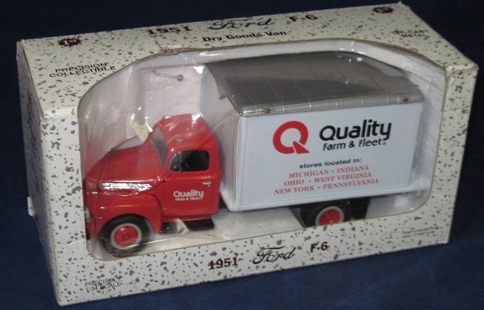 FIRST GEAR DIE CAST MODEL TRUCK   #18 1260   QUALITY FARM & FLEET 