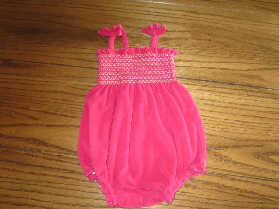 BABY GAP BABY GIRL TERRY CLOTH SLEEVELESS ROMPER SZ 0 3 MO EUC