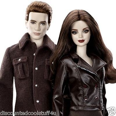  Breaking Dawn Part 2 Bella & Edward Barbie Giftset RARE IN HAND NOW