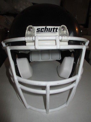 Schutt DNA RECRUIT Youth Football Helmet size M with Facemask Size 