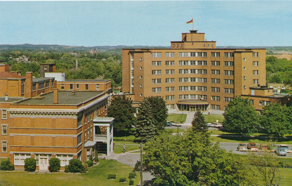 ONTARIO POSTCARD CANADA, KITCHENER, WATERLOO, HOSPITAL, /}