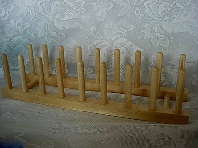   Wood/Wooden 8 Plate Holder Rack for Shelf or Countertop   NEW