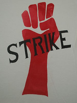 ORIGINAL VINTAGE 1969 HARVARD STRIKE PROTESTORS SHIRT T  SHIRT