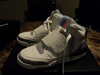 Air Jordan Son of Mars Size 4Y (GS) White & Gray & Pink ( Girls)