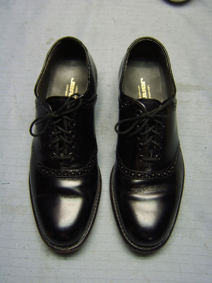 Pair of very gently used Jarman Black Leather Mens Dress Shoes size 8D 