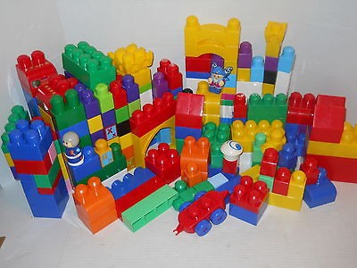   275pcs COLORFUL MEGA BLOKS BUILDING BLOCKS BASES PEOPLE CAR LoTsAfUn