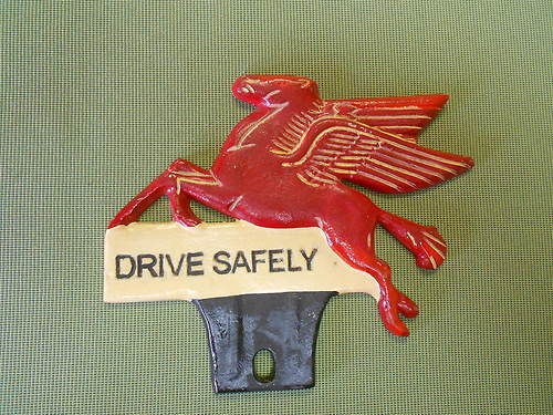 mobil drive safely flying horse license plate topper socony mobilgas 