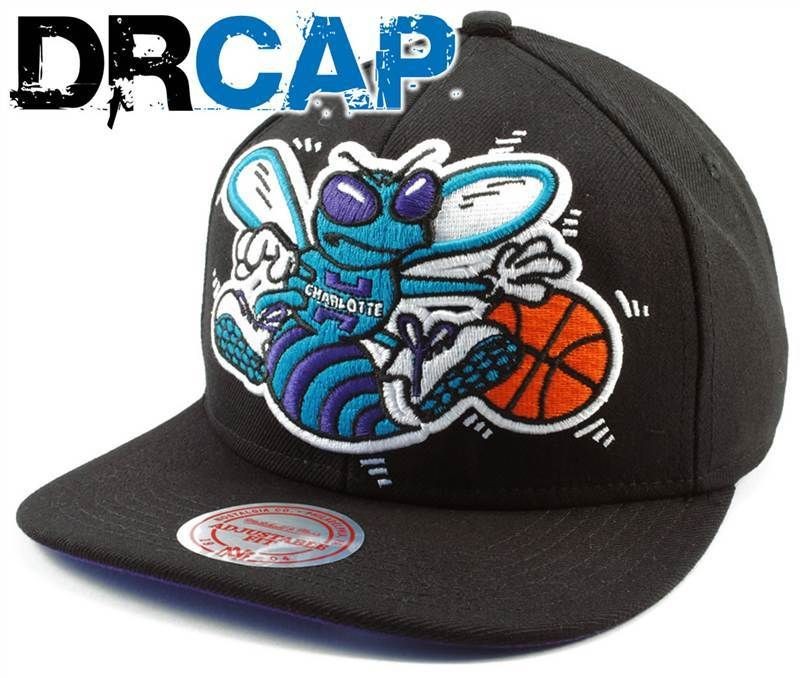 Mitchell and Ness Snapback Cap   NBA Charlotte Hornets XL Logo Black 
