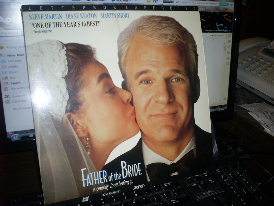 ON SALE FATHER OF THE BRIDE STEVE MARTIN LASERDISC  NTSC WS.