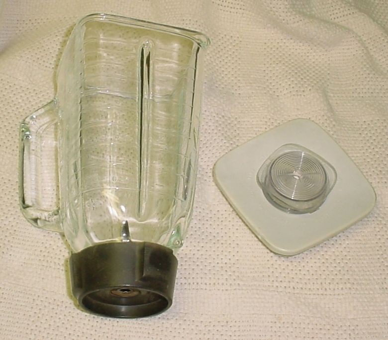 OSTER OSTERIZER KITCHEN CENTER BLENDER REPLACEMENT PITCHER W/WHITE LID