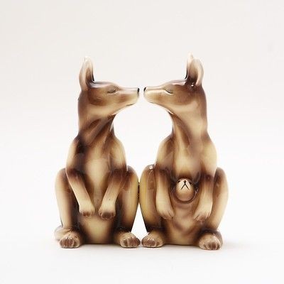 Kangaroo Ceramic Salt & Pepper Shaker Set Magnetic Marsupial Australia 