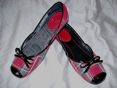   plaid ballet style flats w/shiny black patent look trim SAM & LIBBY 6M