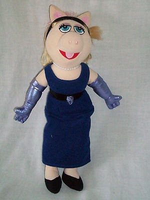 16 Sesame Street MISS PIGGY Jim Henson Pearl Necklace Stuffed Animal 