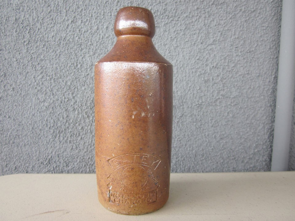 Vintage BATEY Unrivaled London Ginger Beer Bottle Jar Jug Salt Glaze 