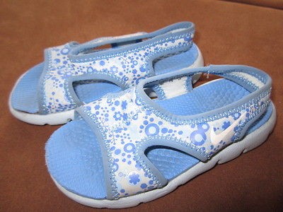 Baby Toddler Girls Sz 8C Nike Watershoes Sandals Blue with Flowers