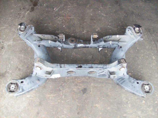 2006 Chrysler 300 rear suspension cross member / sub frame