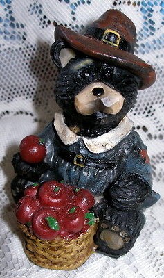 BLACK Northwood BEAR Thanksgiving Boy PILGRIM & APPLE Basket 4 Resin 