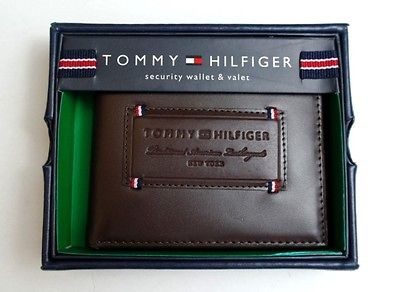 NEW TOMMY HILFIGER MENS PREMIUM LEATHER CREDIT CARD WALLET PASSCASE 