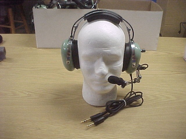   Remanufactured General Aviation Headset GAR76 with Volume Control