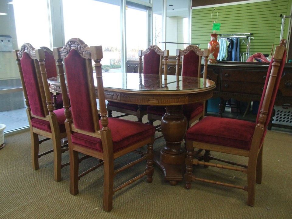 vintage mahogany dining table and chairs  2000