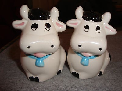 Vintage Handpainted Cow Salt and Pepper Shakers Very Cute