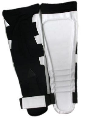 Medium Black & White Pro Wrestling Japanese Kickpads, 4