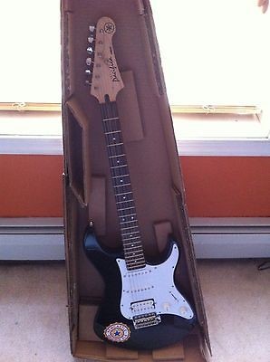 Yamaha Pacifica Electric Guitar PAC012 Black with Tutorial Book
