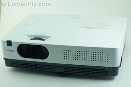   XD2600 LCD Multimedia Video Movie Projector 2600 Lumens 500 1