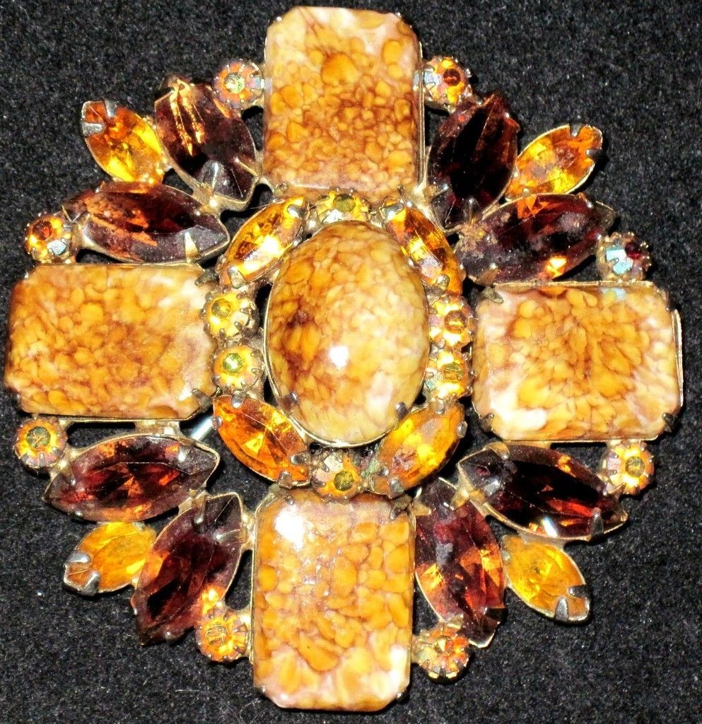 Hattie Carnegie Amber Rootbeer Rhinestone Stone Cabochon Vintage Pin 