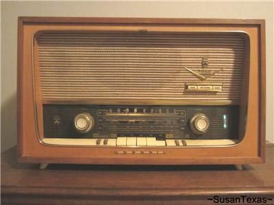 Vintage Grundig 2066 PX Tube Am FM SW Radio West Germany