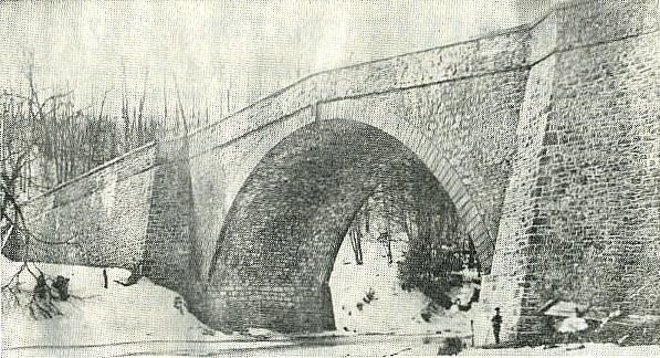 The famous stone arch bridge across the Casselman was constructed by 