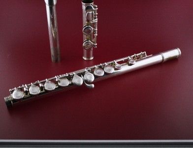 armstrong flute 104 with case