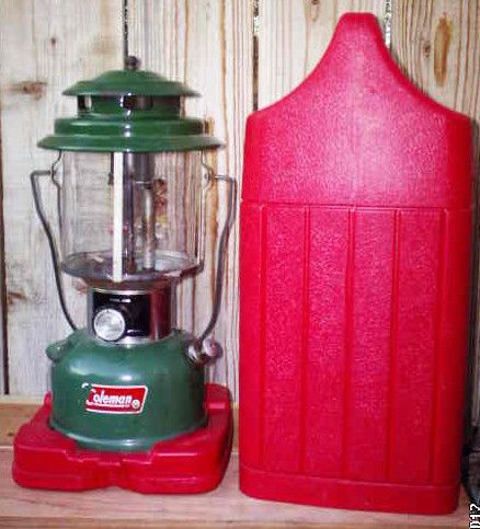 VINTAGE COLEMAN 220H LANTERN W/ HARD CASE**GREAT CONDITION**