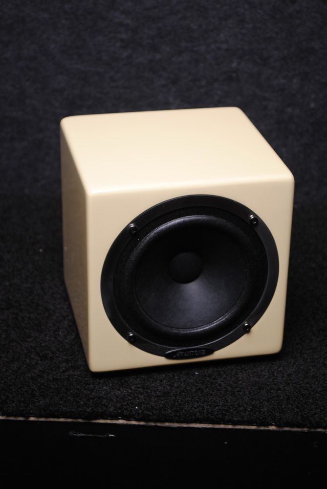 Used Avantone Monoblok Mixcube Active Single Monitor in Butter Creme 