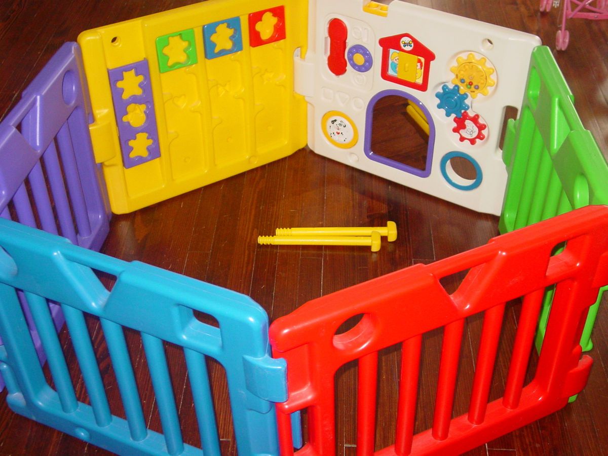 Todays Kids Play Yard Play Pen Gate Baby Toddler Activity Center
