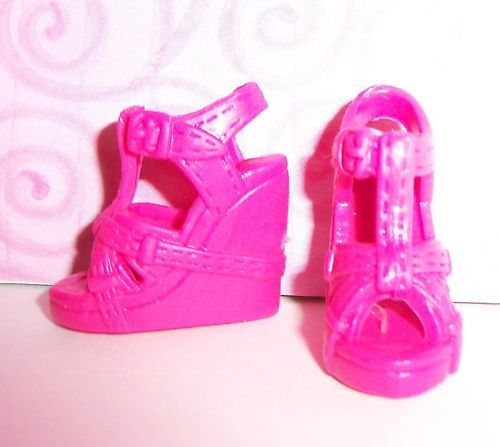 Barbie Fashionista Artsy Fashion Pack Barbie Sandals