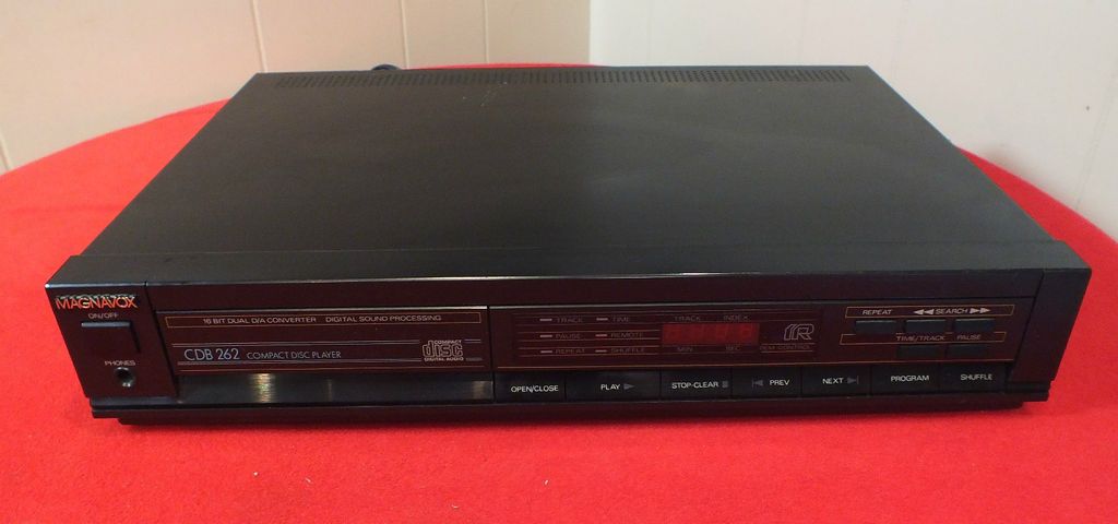 Rare Vintage Magnavox CDB 262 Compact Disc Player w/16 Bit Dual D/A 