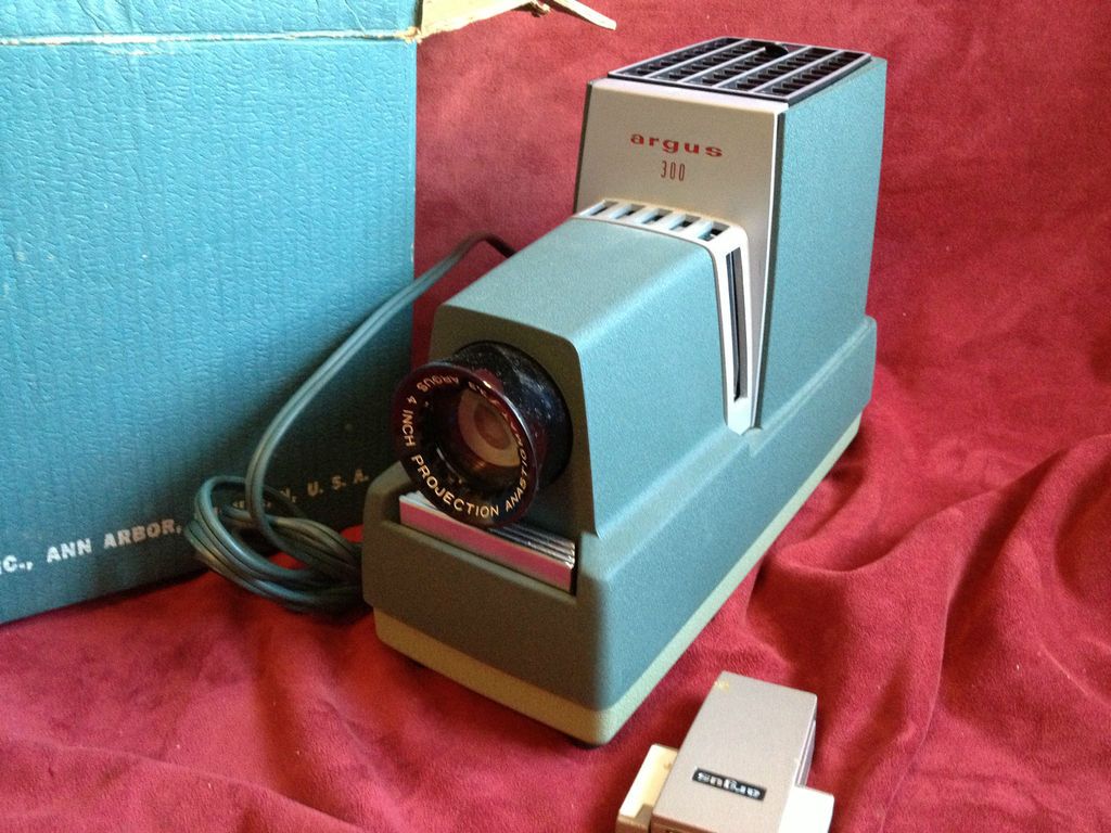 argus 300 slide projector in Vintage Movie & Photography