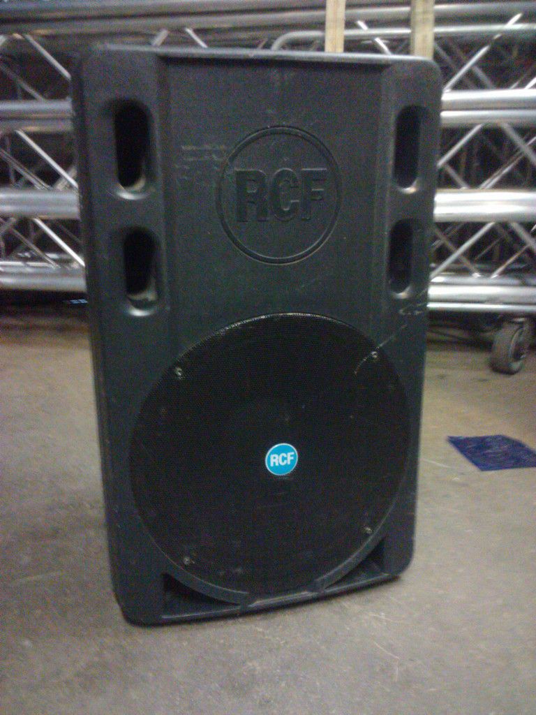 lot of 4 rcf a800as 400watt powered subwofer speaker time