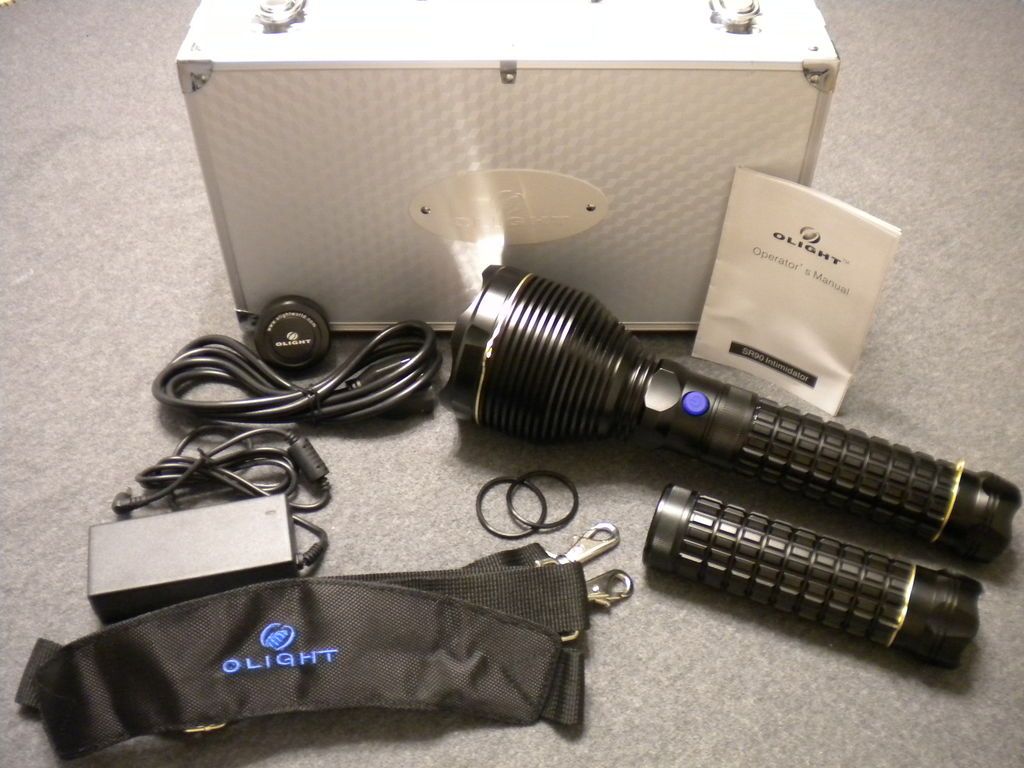 Olight SR90 LED 2200Lm Flashlight + Extra battery pack. AUTHORIZED 