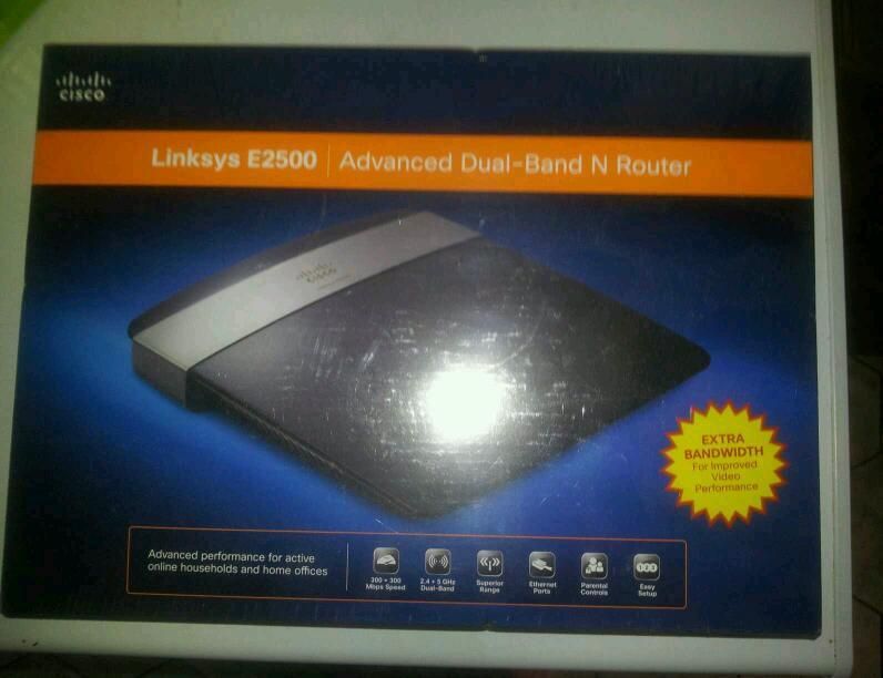 Linksys E2500 300 Mbps 4 Port 10 100 Wireless N Router